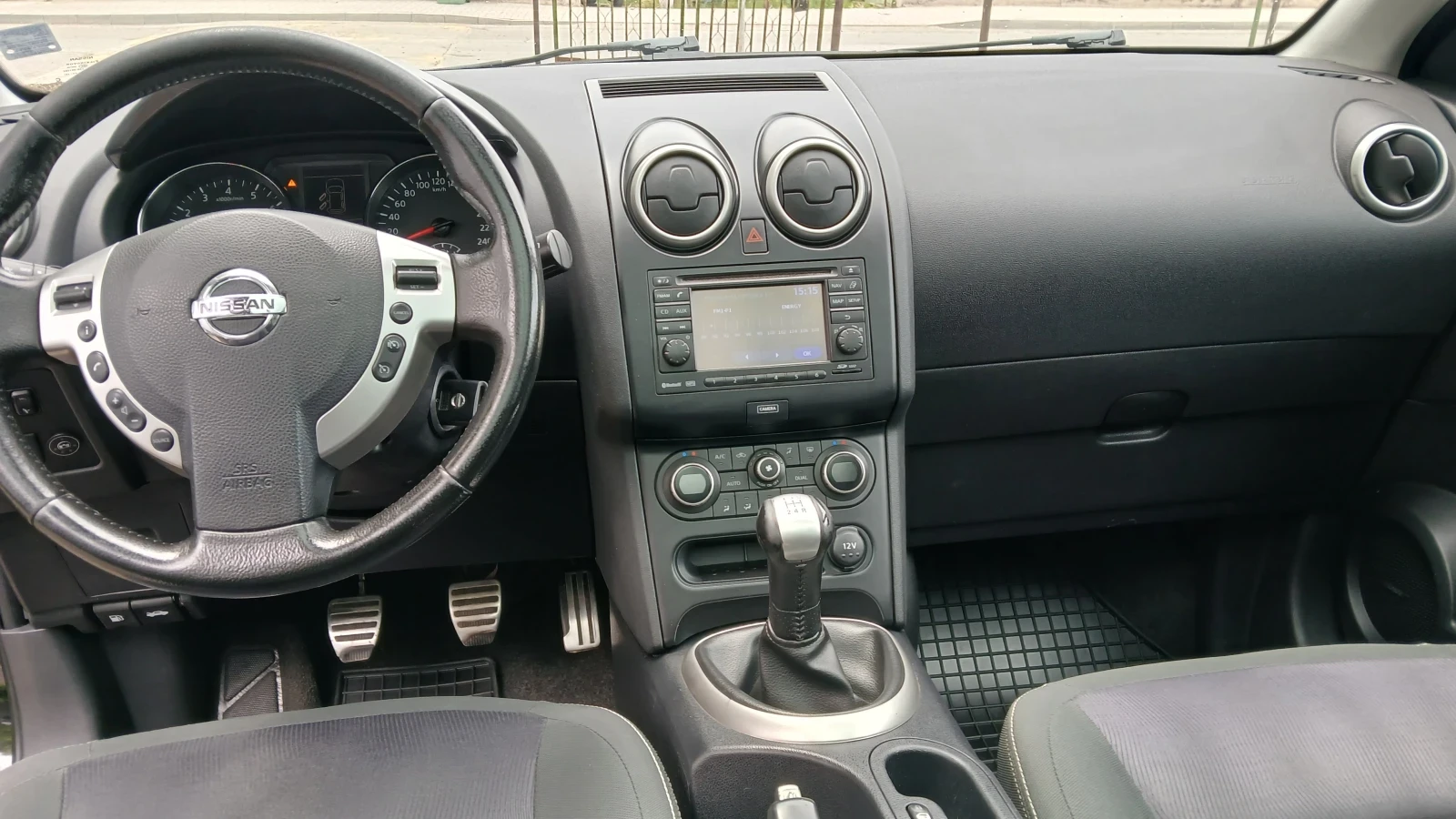 Nissan Qashqai, снимка 7 - Автомобили и джипове - 54999576