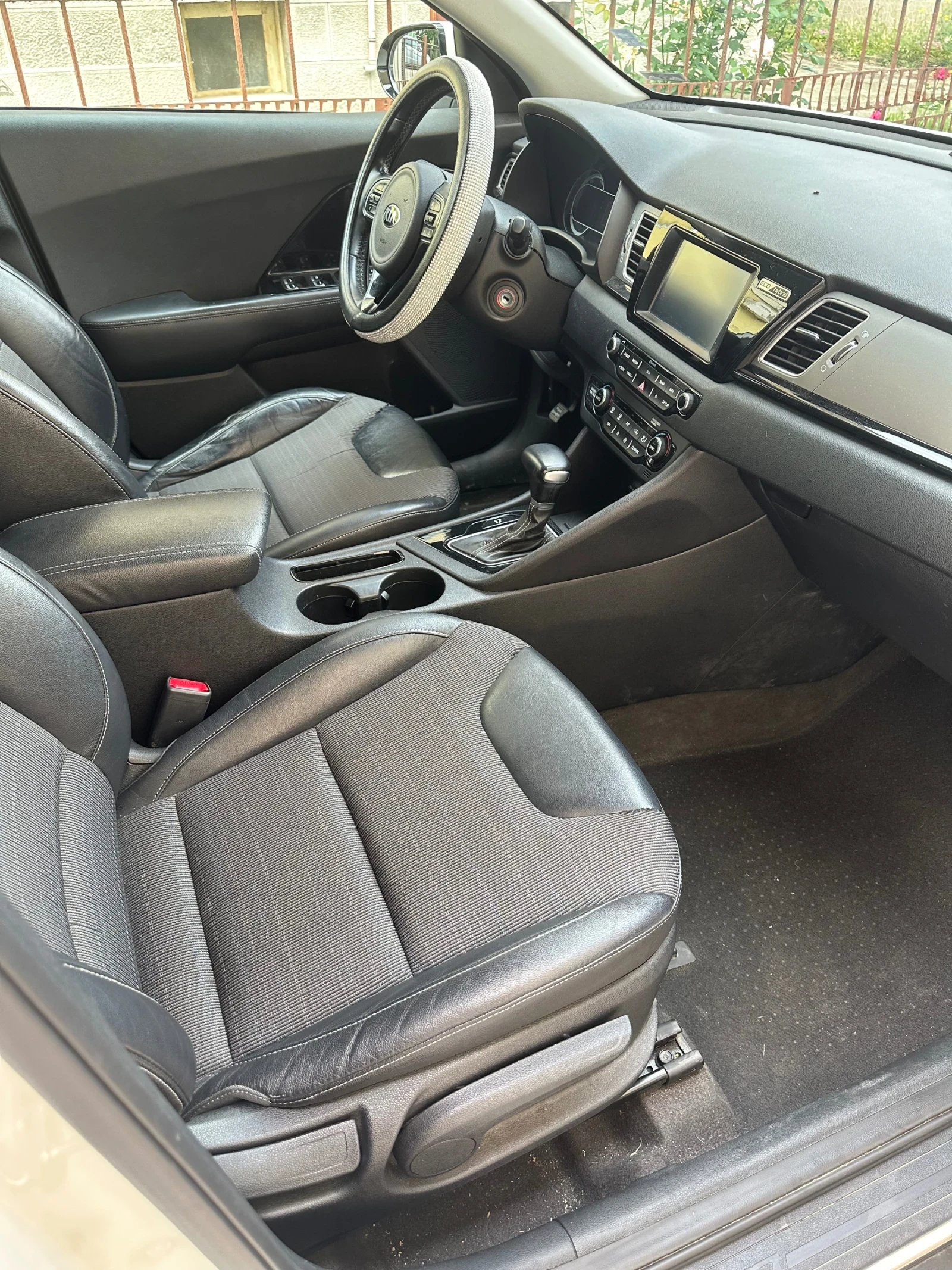 Kia Niro Hybrid, снимка 6 - Автомобили и джипове - 55067205