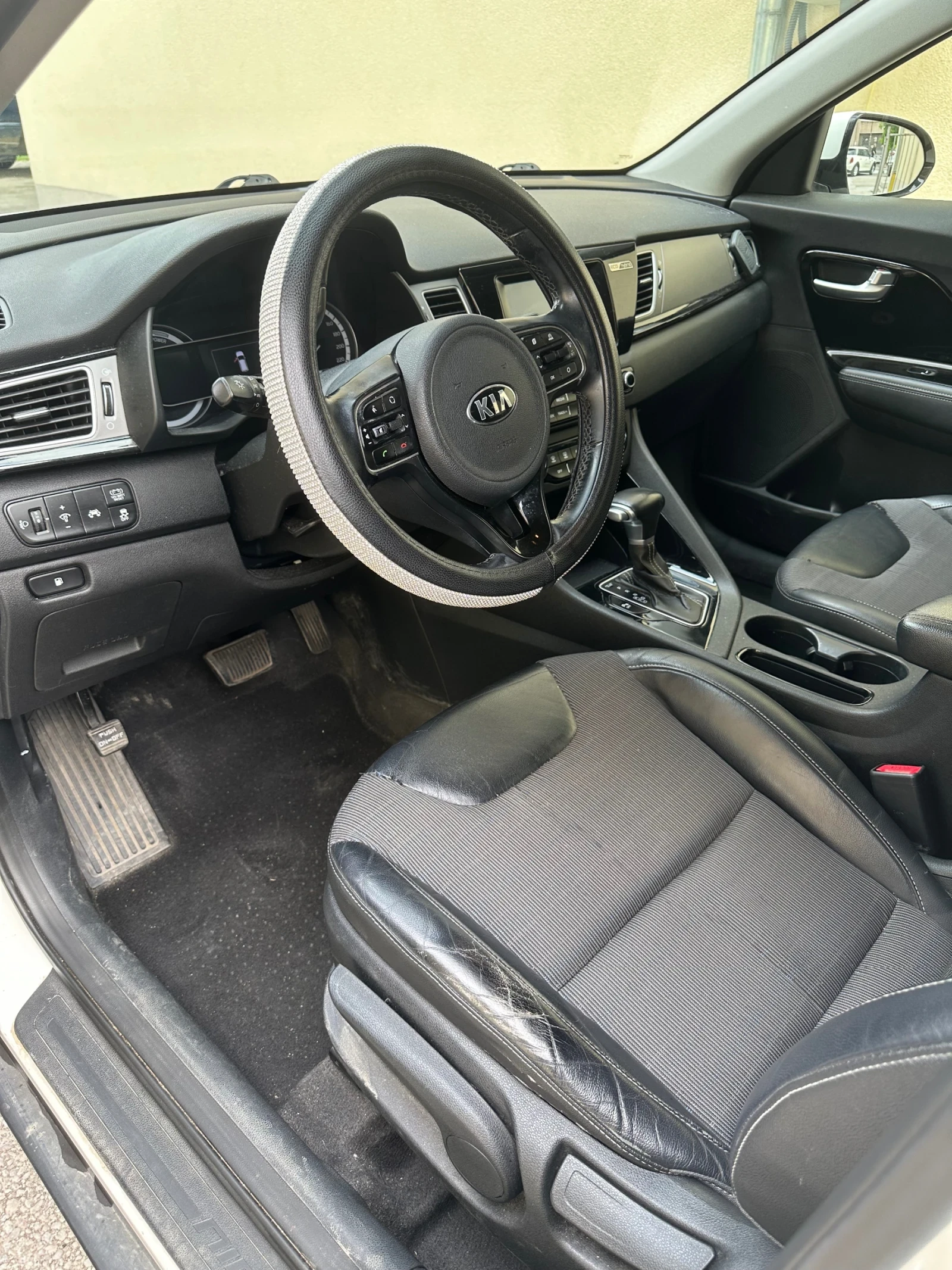 Kia Niro Hybrid, снимка 7 - Автомобили и джипове - 55067205