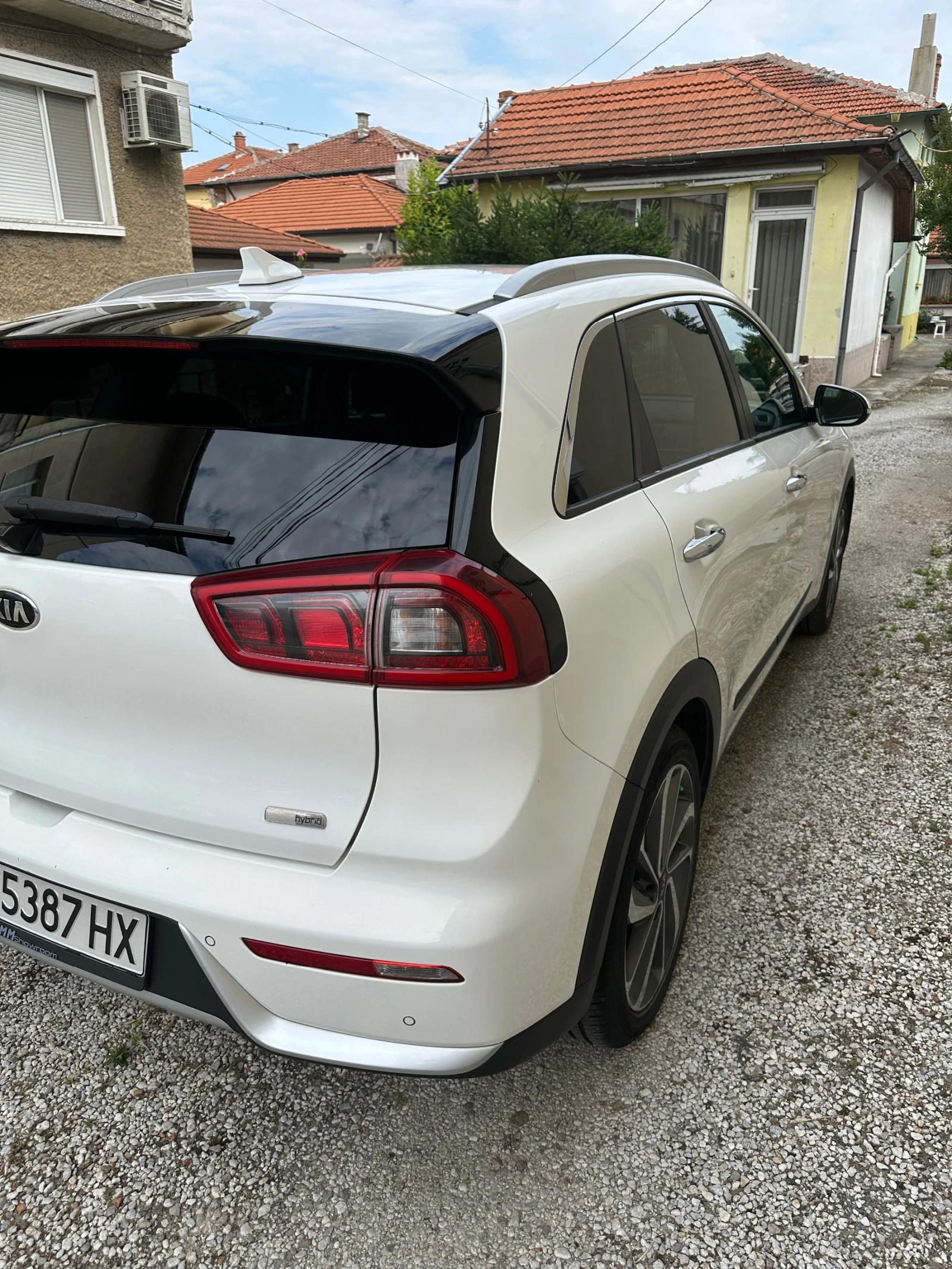 Kia Niro Hybrid, снимка 3 - Автомобили и джипове - 55067205
