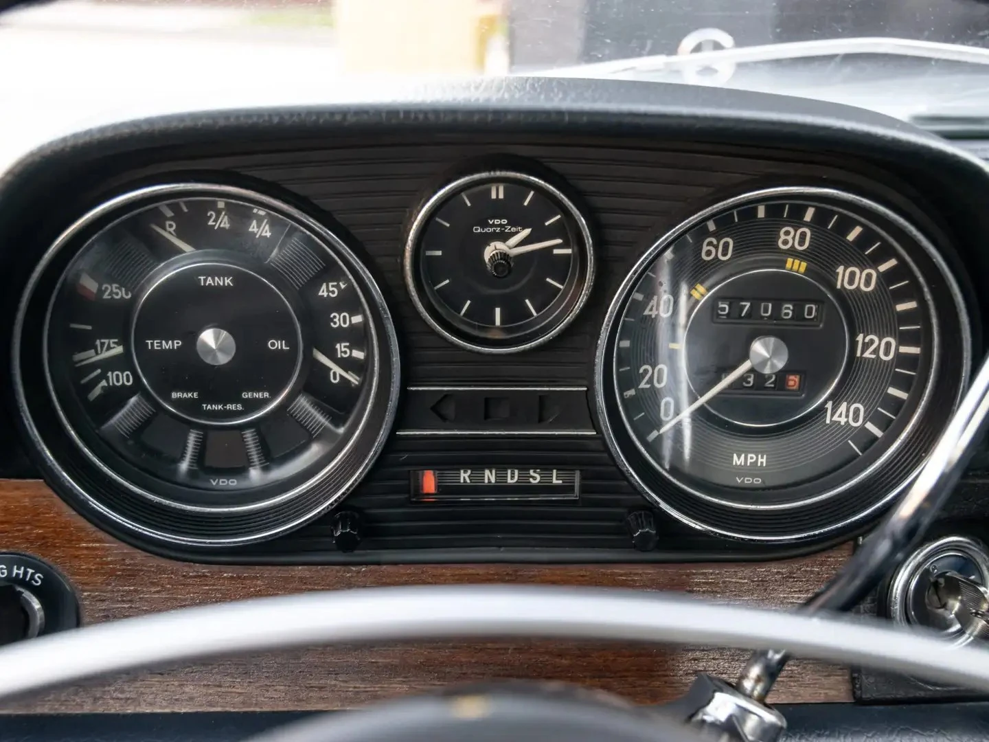 Mercedes-Benz 250 C * AвтоКредит * (ЦЕНА ДО БГ), снимка 9 - Автомобили и джипове - 55136608
