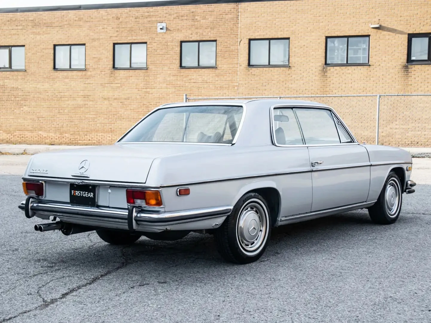 Mercedes-Benz 250 C * AвтоКредит * (ЦЕНА ДО БГ), снимка 4 - Автомобили и джипове - 55136608