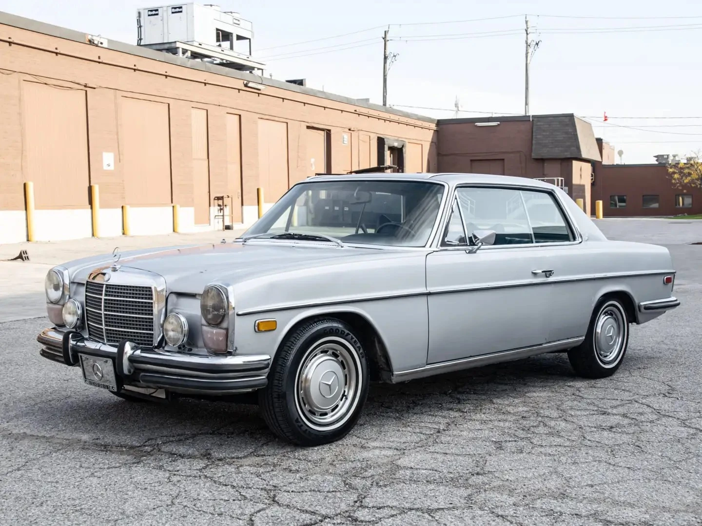 Mercedes-Benz 250 C * AвтоКредит * (ЦЕНА ДО БГ), снимка 2 - Автомобили и джипове - 55136608