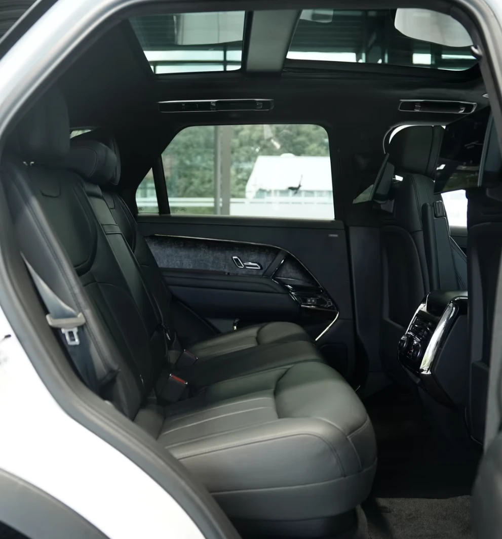 Land Rover Range Rover Sport AUTOBIOGRAPHY* 360* PANO* ВЕНТИЛАЦИЯ* МАСАЖ* ВАКУУ, снимка 12 - Автомобили и джипове - 55651837