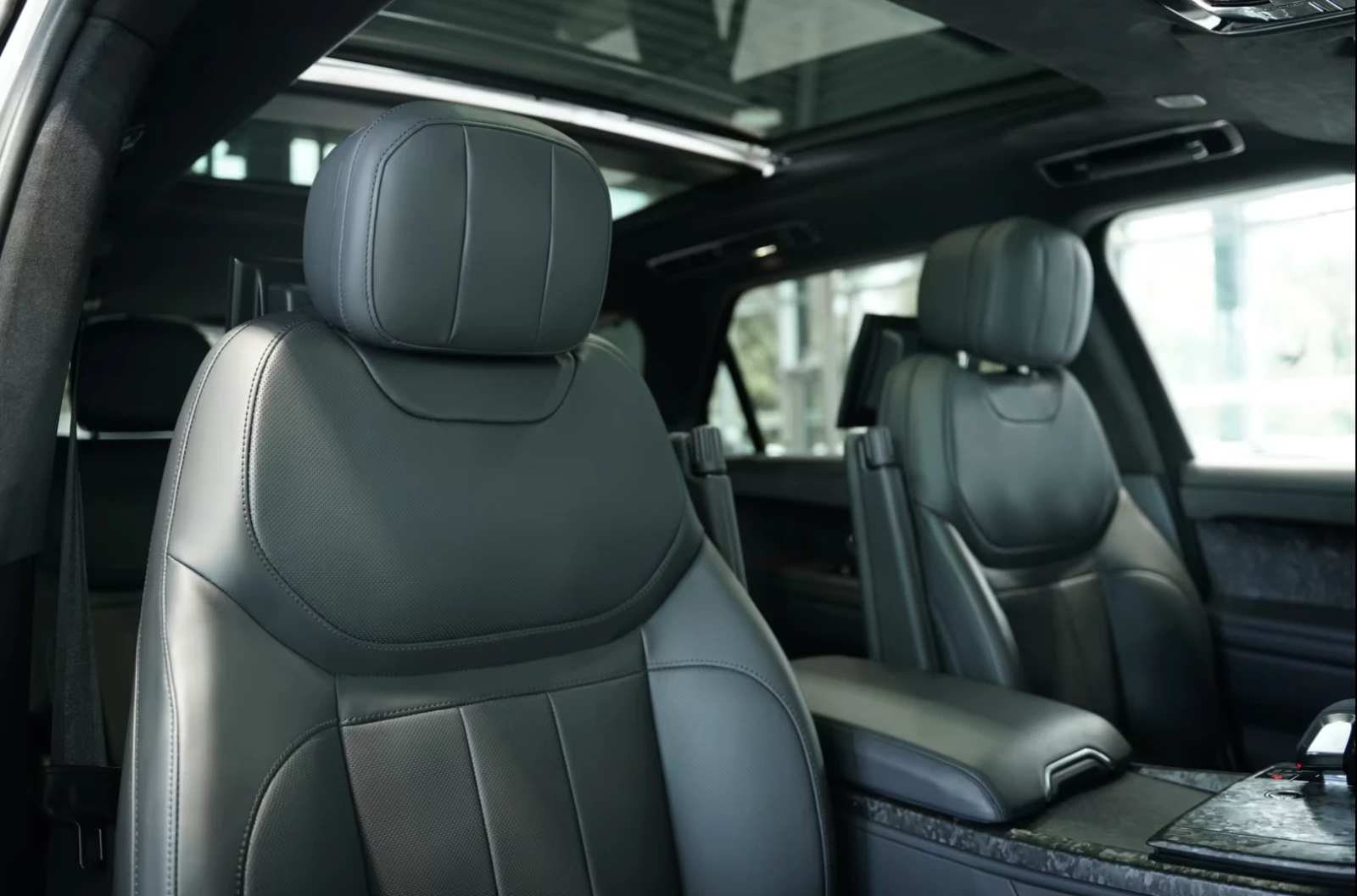 Land Rover Range Rover Sport AUTOBIOGRAPHY* 360* PANO* ВЕНТИЛАЦИЯ* МАСАЖ* ВАКУУ, снимка 11 - Автомобили и джипове - 55651837