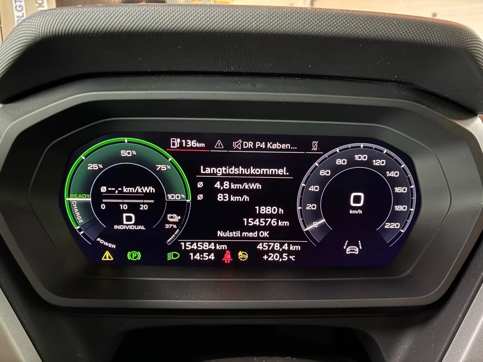 Audi Q4 40 e-tron, снимка 12 - Автомобили и джипове - 55685534