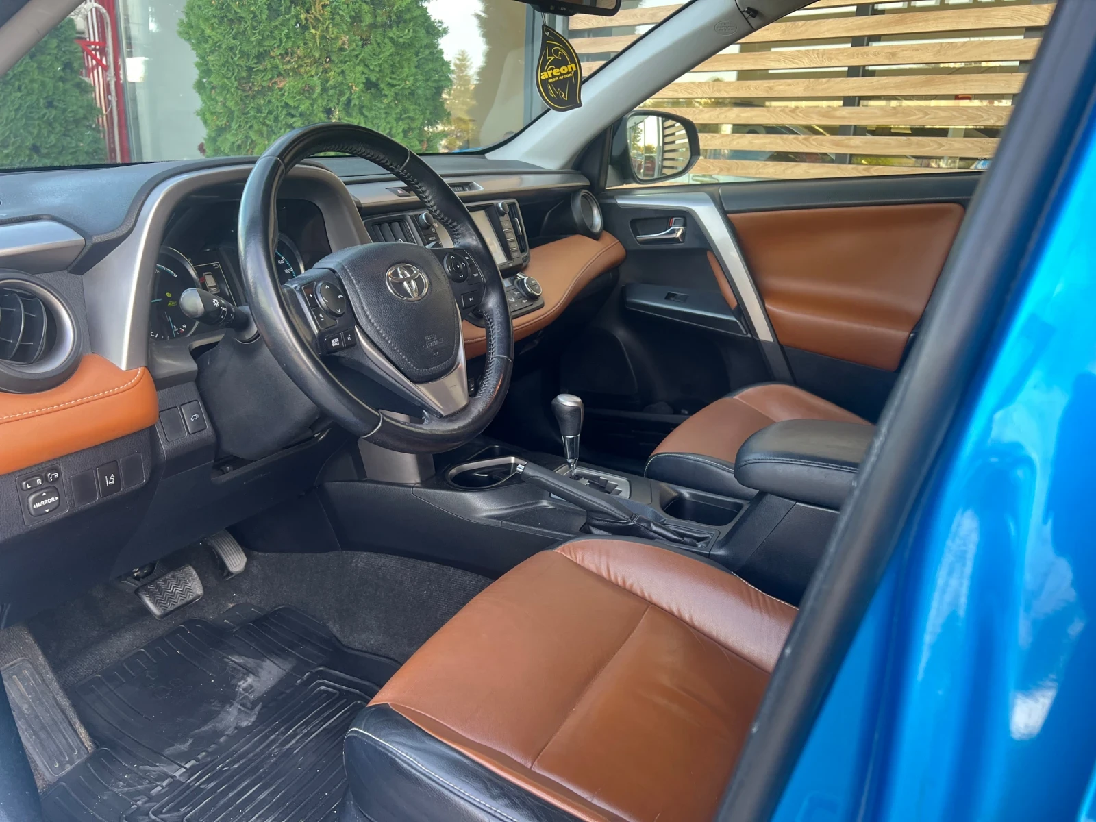 Toyota Rav4 2.5H Luxury AWD | Mobile.bg � ����������� 8