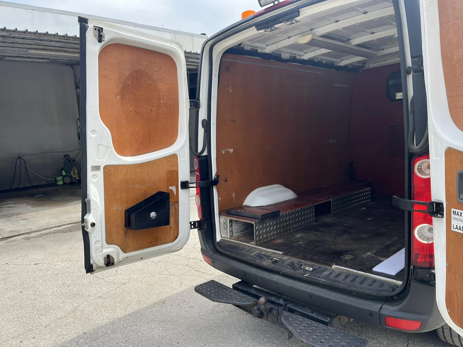 VW Crafter 35 L1H1 2, 5TDI - изображение 5