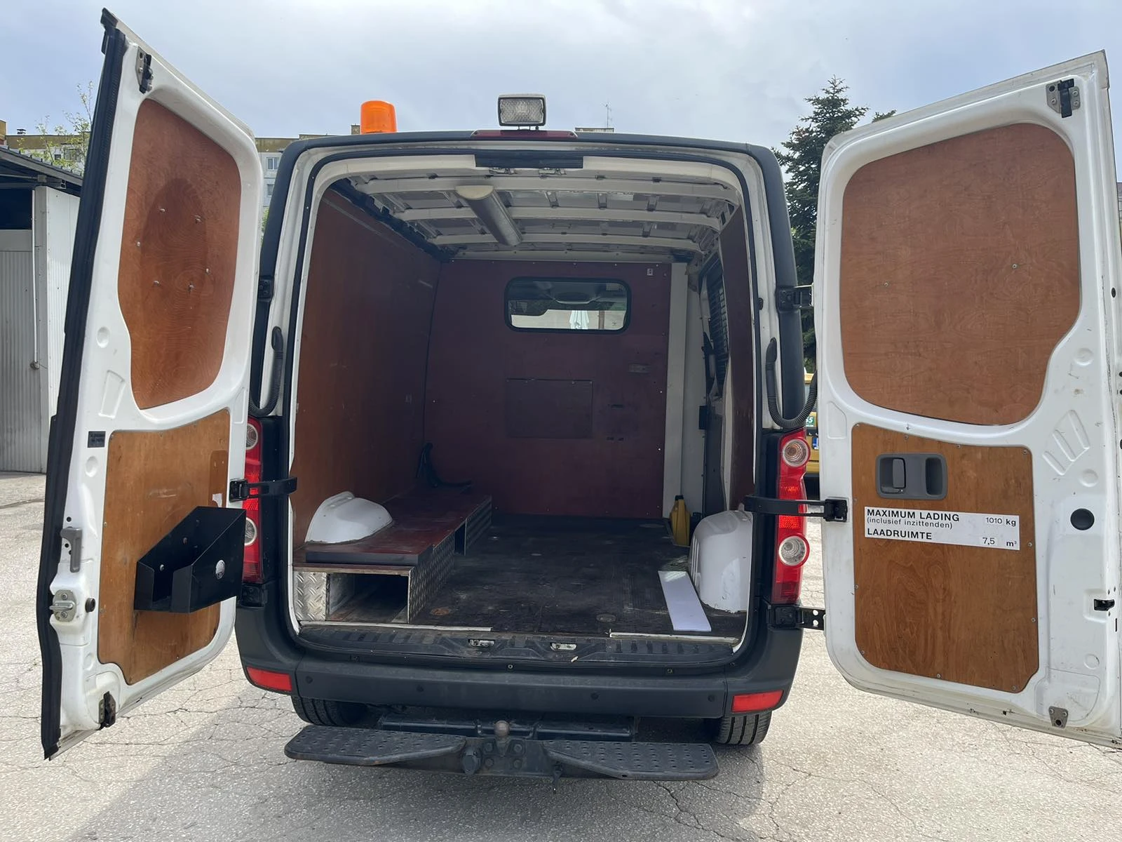 VW Crafter 35 L1H1 2, 5TDI - изображение 10