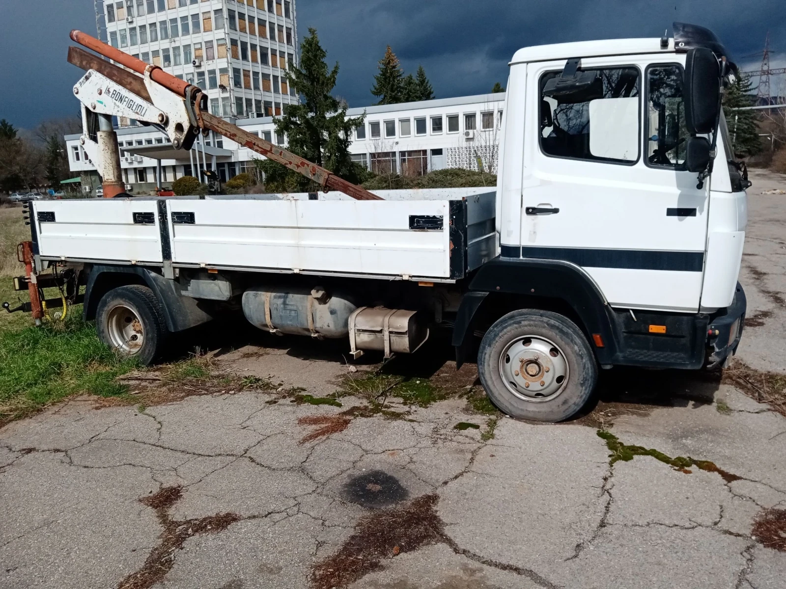 Mercedes-Benz 817  - изображение 9
