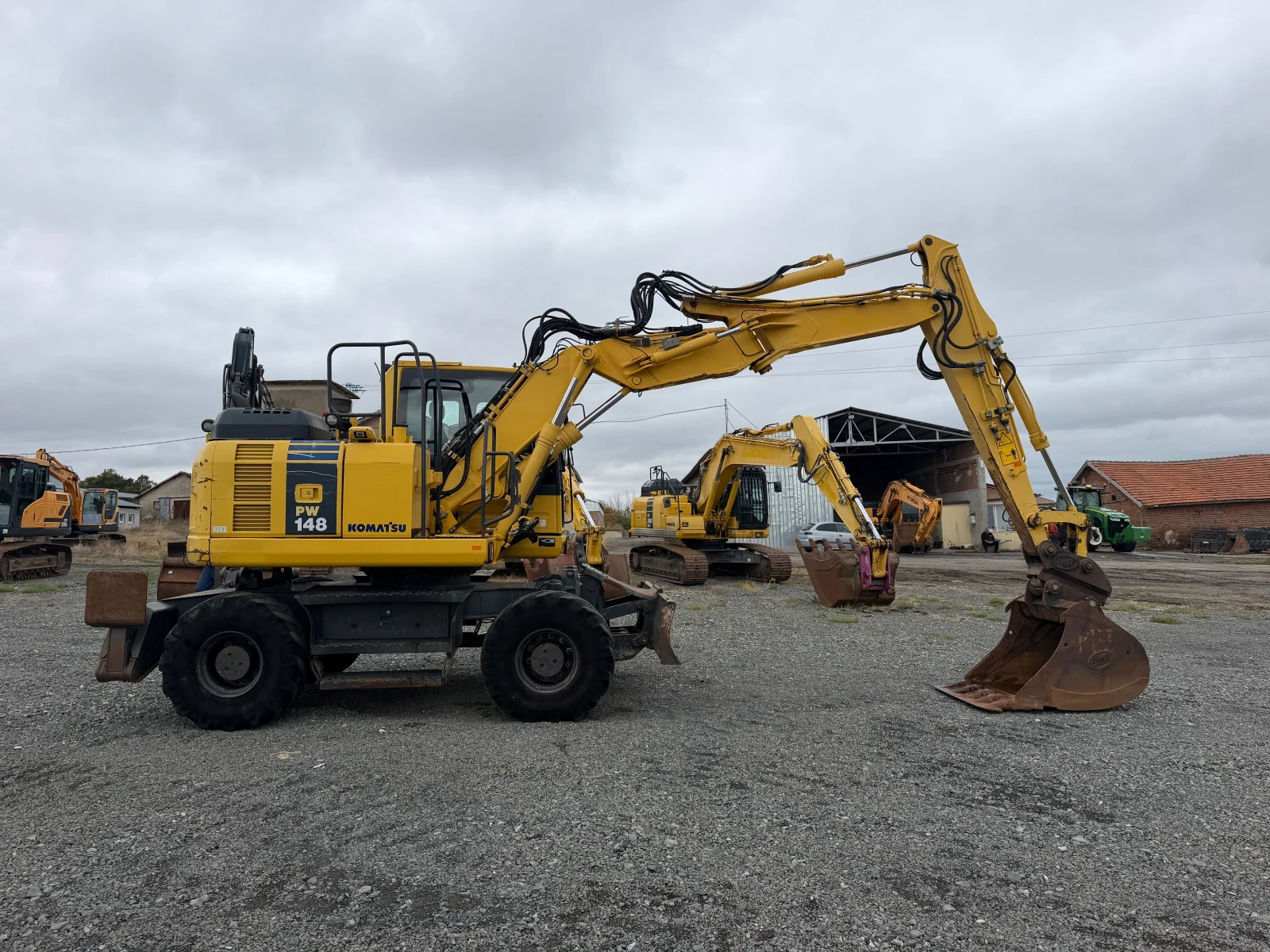 ����� Komatsu PW 148-8 + 3 ���� ������ | Mobile.bg � ����������� 8