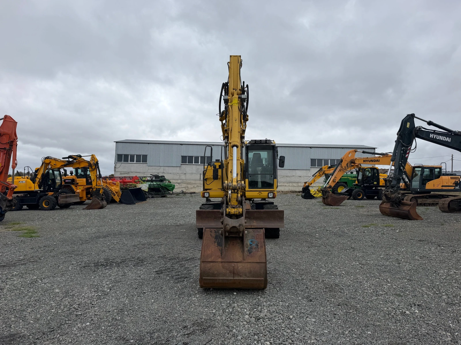 ����� Komatsu PW 148-8 + 3 ���� ������ | Mobile.bg � ����������� 2