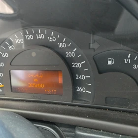 Mercedes-Benz C 320, снимка 16