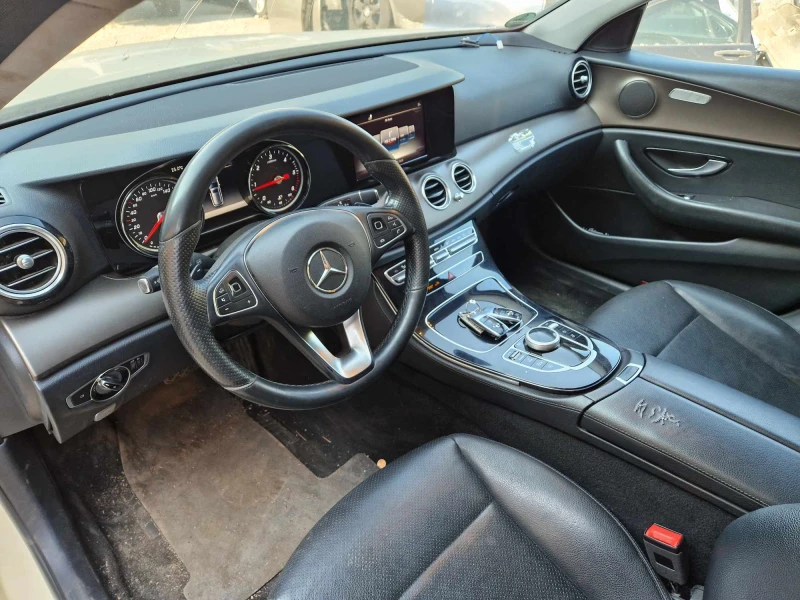 Mercedes-Benz E 220 654 9Г кожа камера, снимка 13 - Автомобили и джипове - 46915985