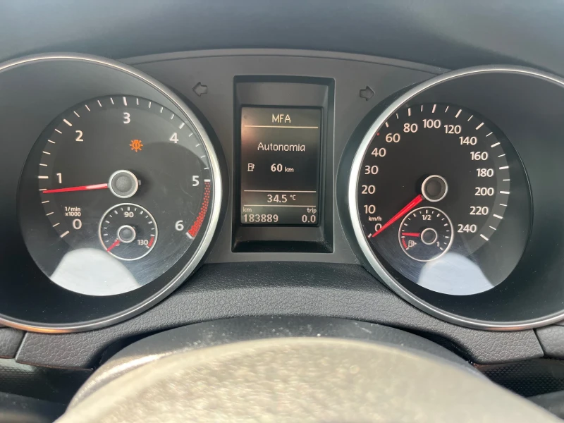 VW Golf 2.0 TDI, снимка 14 - Автомобили и джипове - 47154996