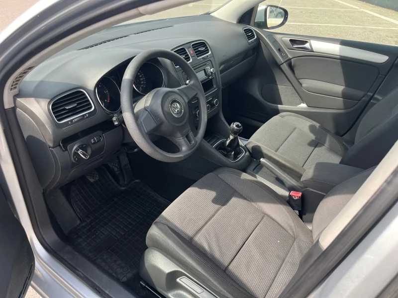 VW Golf 2.0 TDI, снимка 13 - Автомобили и джипове - 47154996