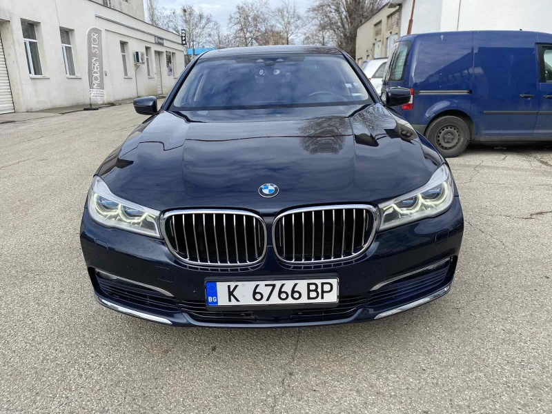 BMW 750, снимка 1 - Автомобили и джипове - 48769683