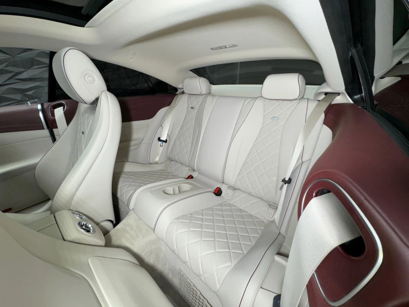 Mercedes-Benz E 400 d 4Matic AMG* 360* Vent* Burmester* Pano* Designo*, снимка 8 - Автомобили и джипове - 52317144