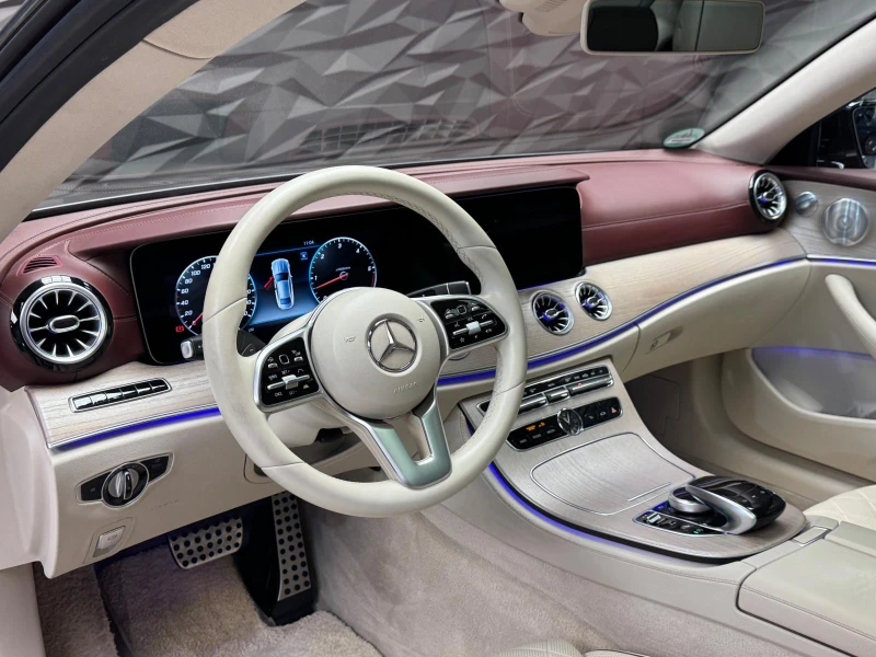 Mercedes-Benz E 400 d 4Matic AMG* 360* Vent* Burmester* Pano* Designo*, снимка 16 - Автомобили и джипове - 52317144