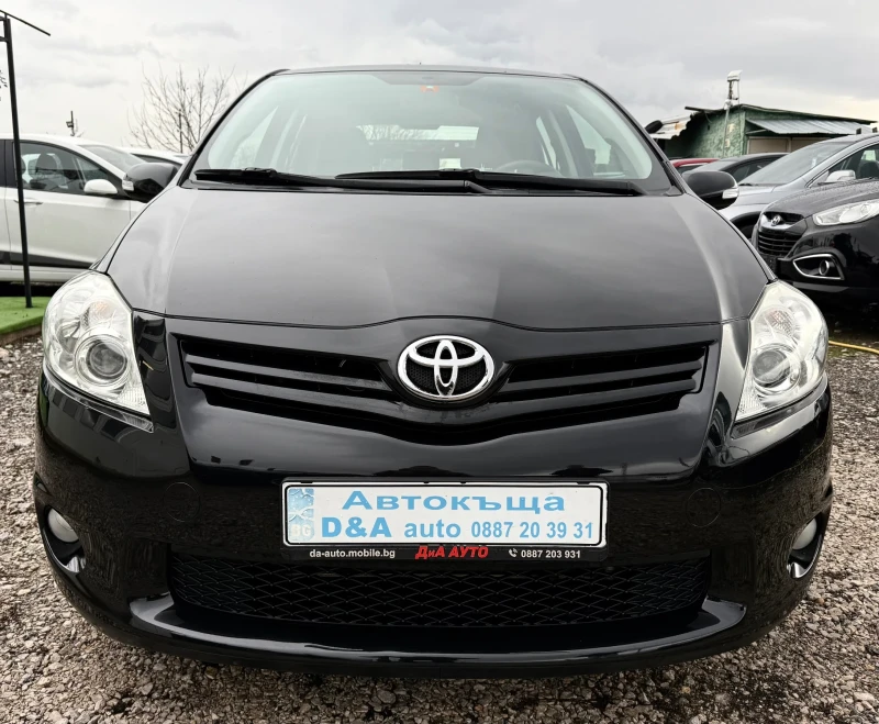 Toyota Auris 1.8i   vvti Facelift Евро5, снимка 2 - Автомобили и джипове - 52484480