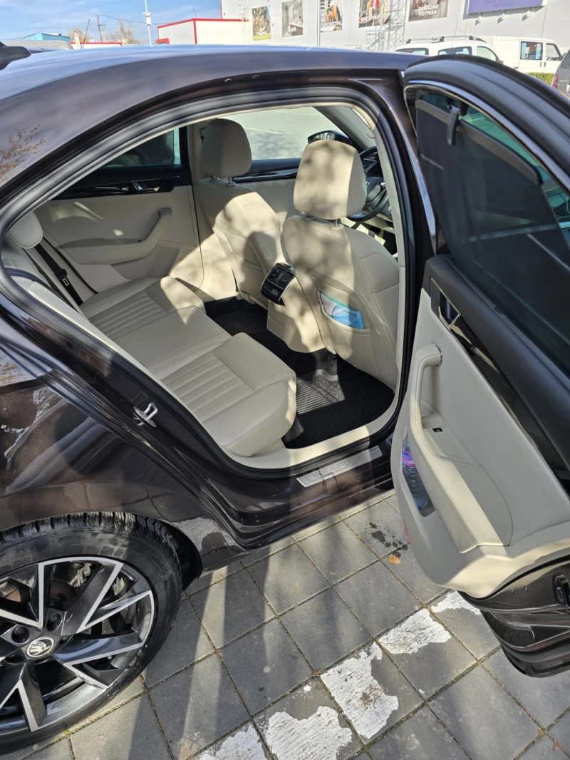 Skoda Superb L&K, снимка 4 - Автомобили и джипове - 52537715