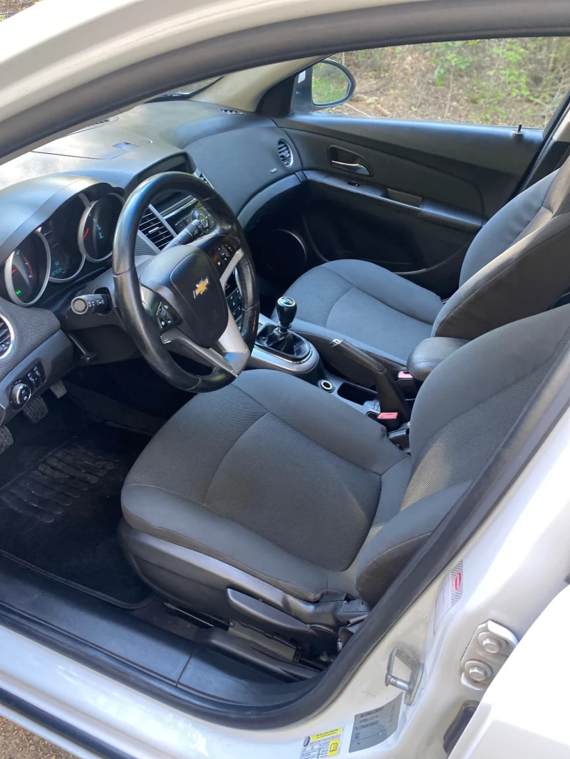 Chevrolet Cruze 1, 8 141 к.с. + Газова уредба, снимка 12 - Автомобили и джипове - 53078275