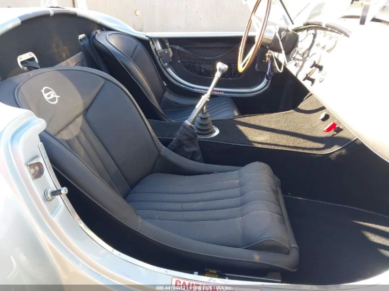 AC Други UNKNOWN SPECS, снимка 13 - Автомобили и джипове - 53203924