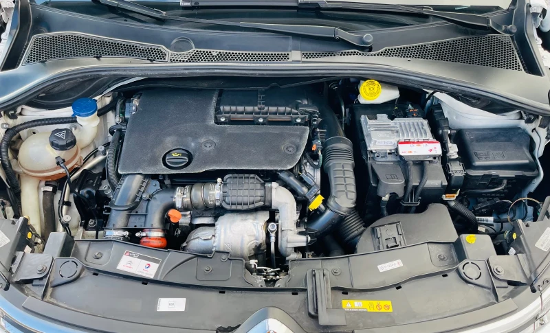 Citroen C3 1.6 Blue-HDi Graphic Shine * Сервизна история* , снимка 17 - Автомобили и джипове - 53330555