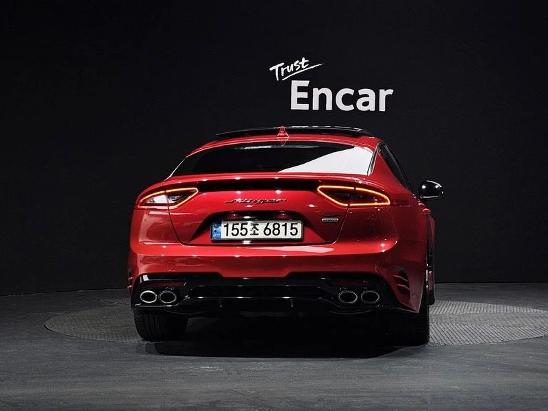 Kia Stinger 3.3 TURBO AWD GT, снимка 4 - Автомобили и джипове - 54400152