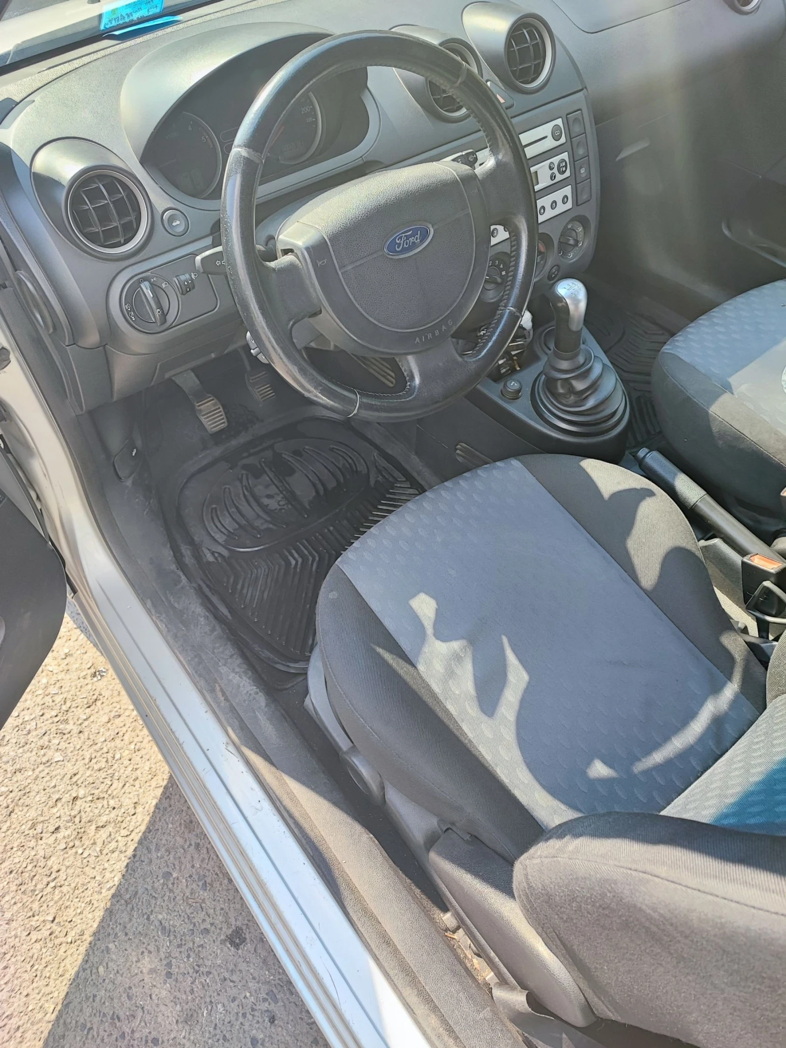 Ford Fiesta  - изображение 10