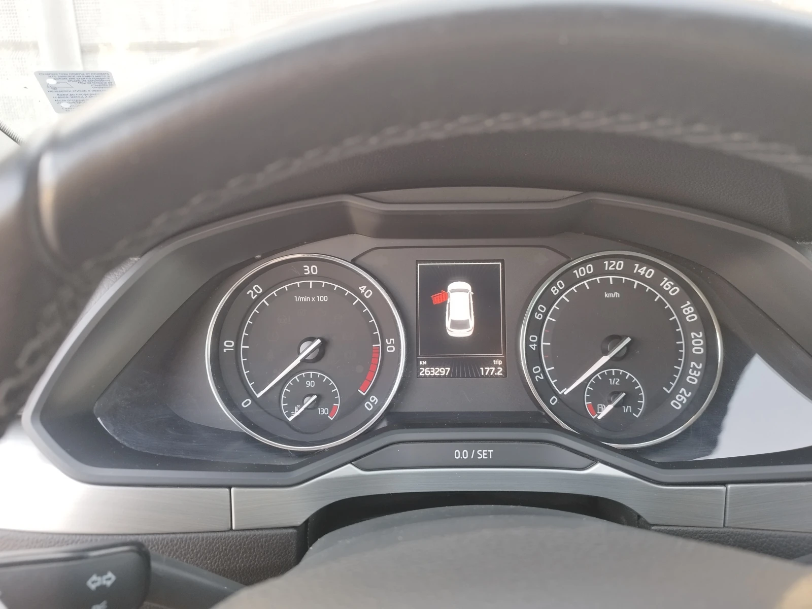 Skoda Superb 2.0 TDI 4x4 - изображение 9