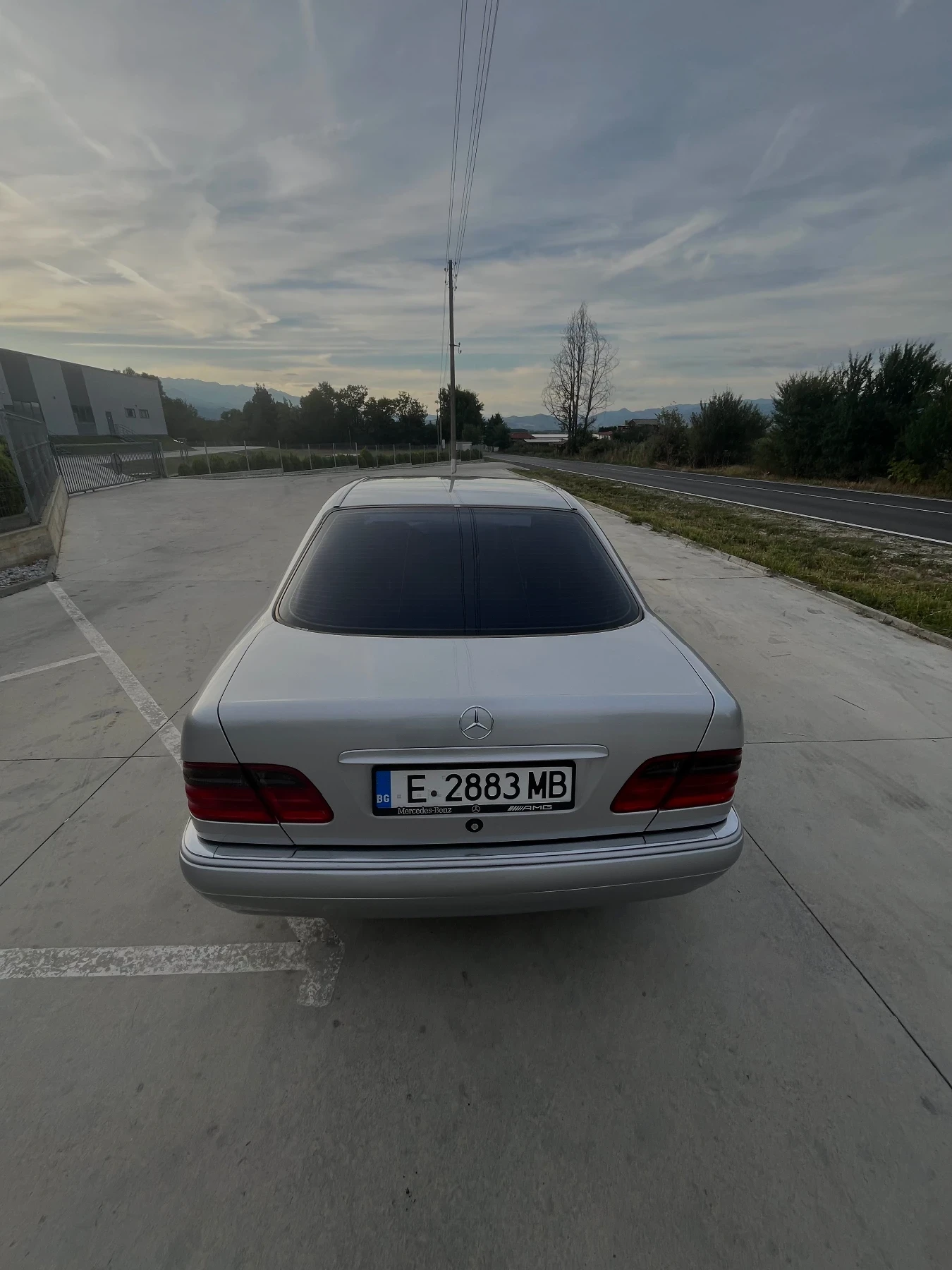 Mercedes-Benz E 200 Цялостен интериор от AMG E55 - изображение 3