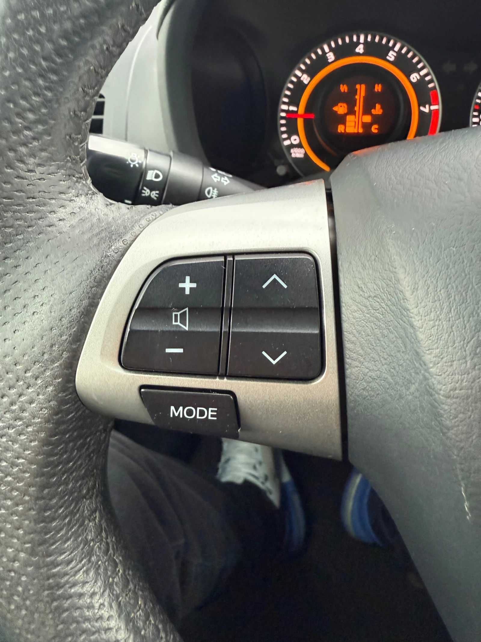 Toyota Auris 1.8i   vvti Facelift 5 | Mobile.bg   16