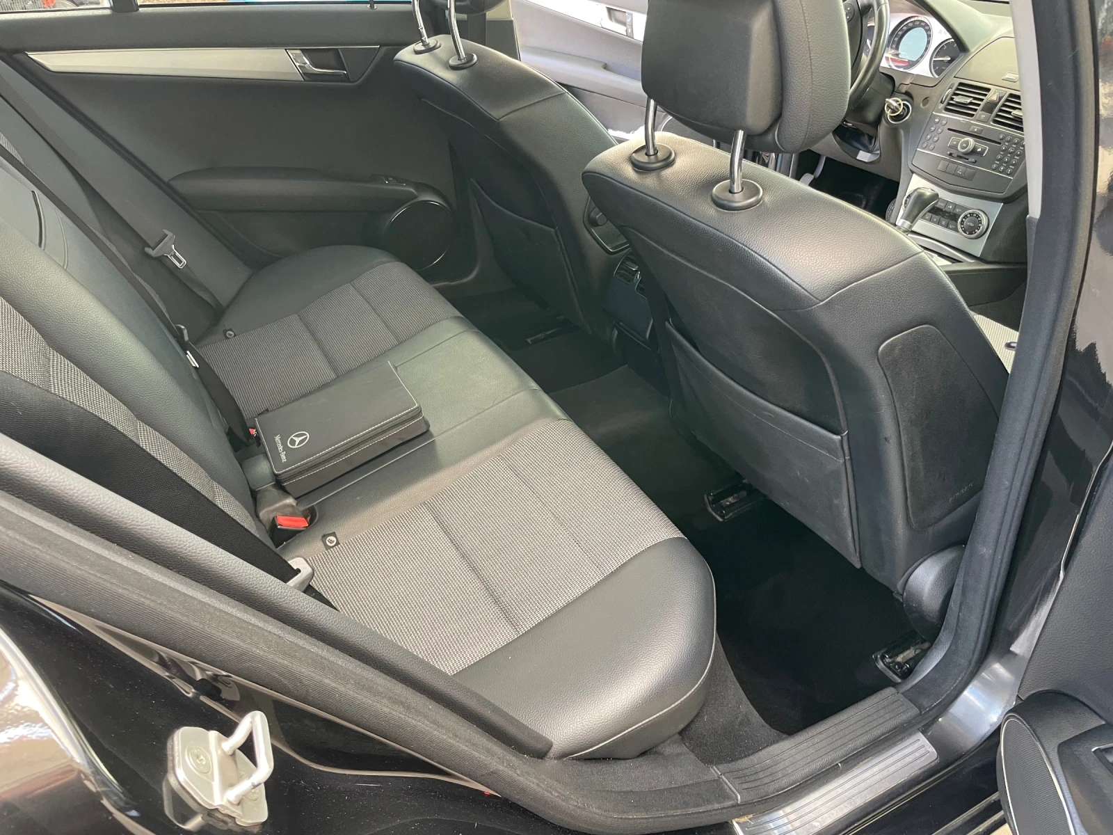 Mercedes-Benz C 220 646/ПАНОРАМА/АВАНГАРД/КОЖА/НАВИ/АВТОМАТ - изображение 9