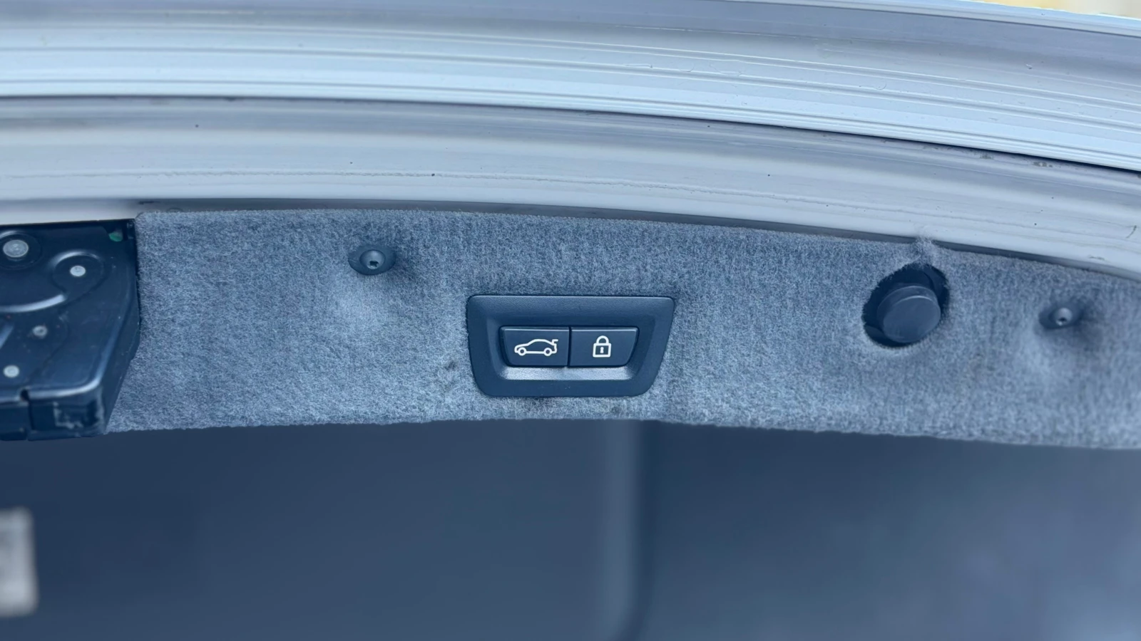 BMW 740 4х4 Обслужена, снимка 15 - Автомобили и джипове - 53739287