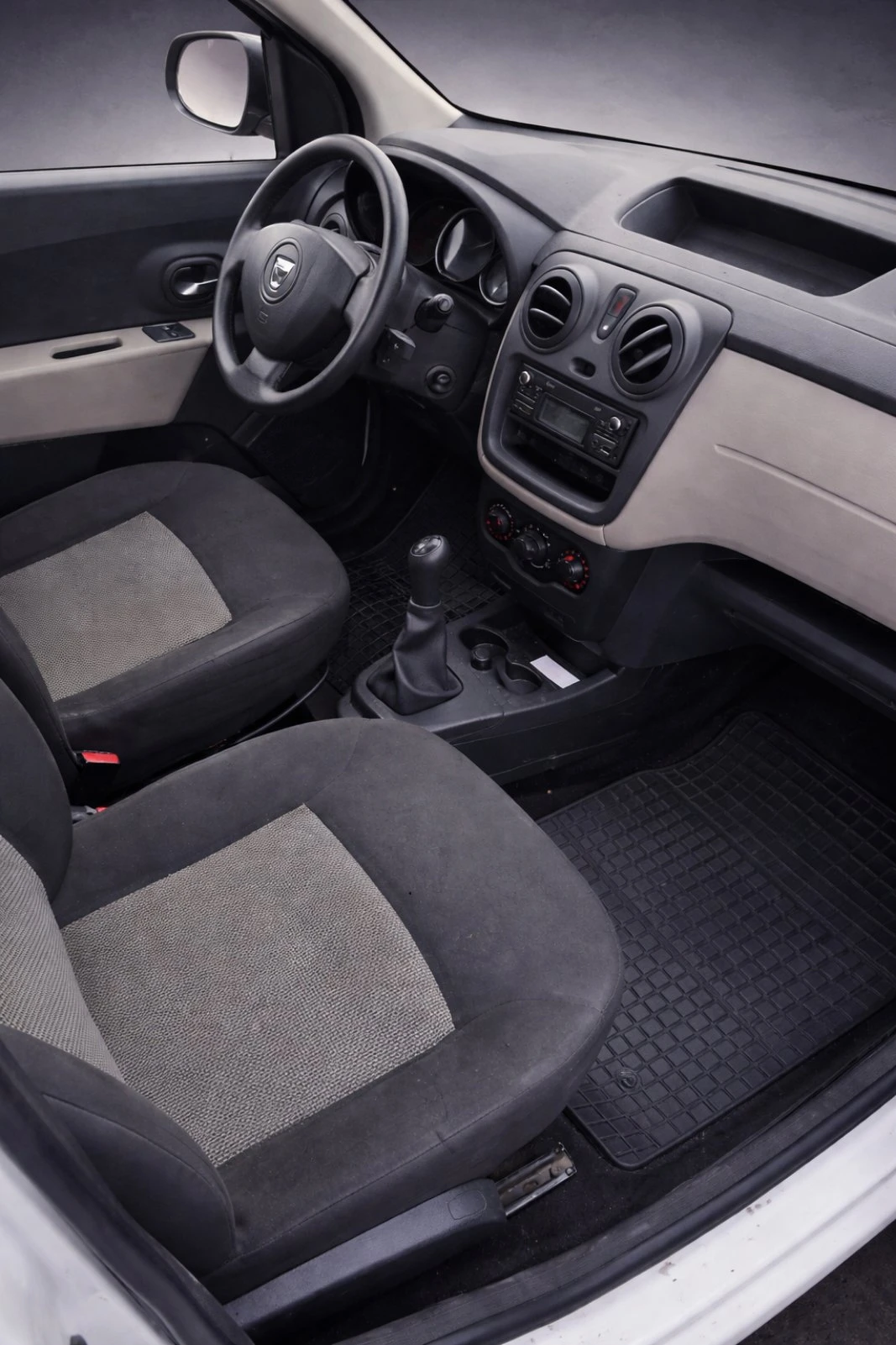 Dacia Dokker, снимка 6 - Автомобили и джипове - 53754475