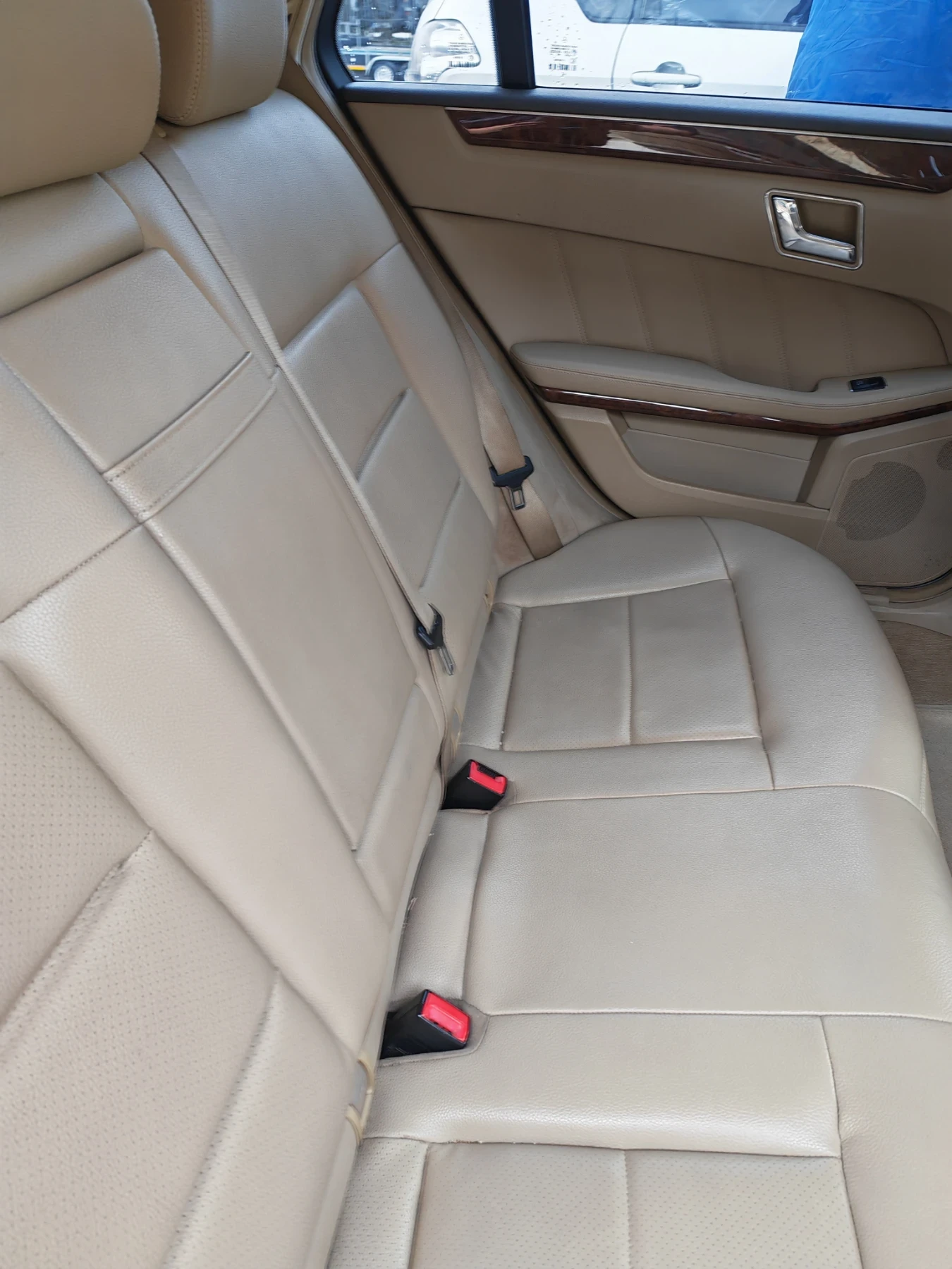 Mercedes-Benz E 220 W212, снимка 11 - Автомобили и джипове - 53959585