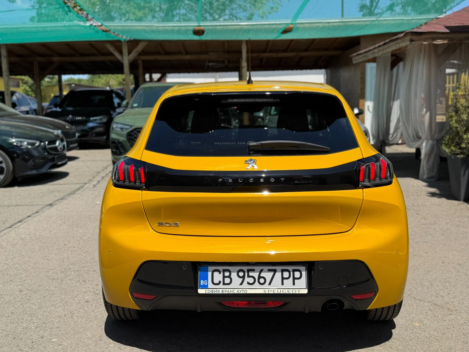 Peugeot 208 1.2 ALLURE* 28000км.* ПЪЛЕН СЕРВИЗ В ПЕЖО, снимка 5 - Автомобили и джипове - 54719245