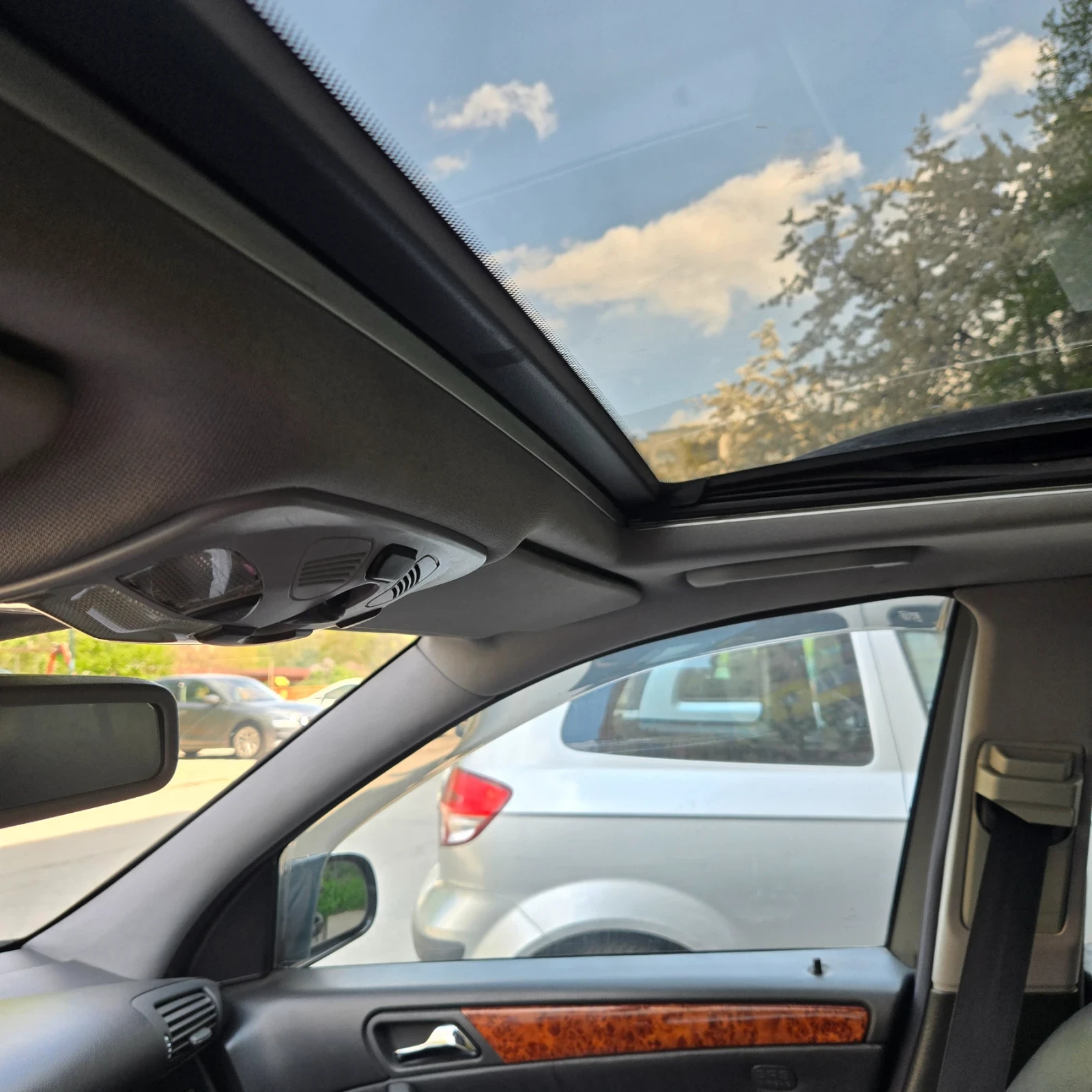Mercedes-Benz C 320, снимка 7 - Автомобили и джипове - 54766763
