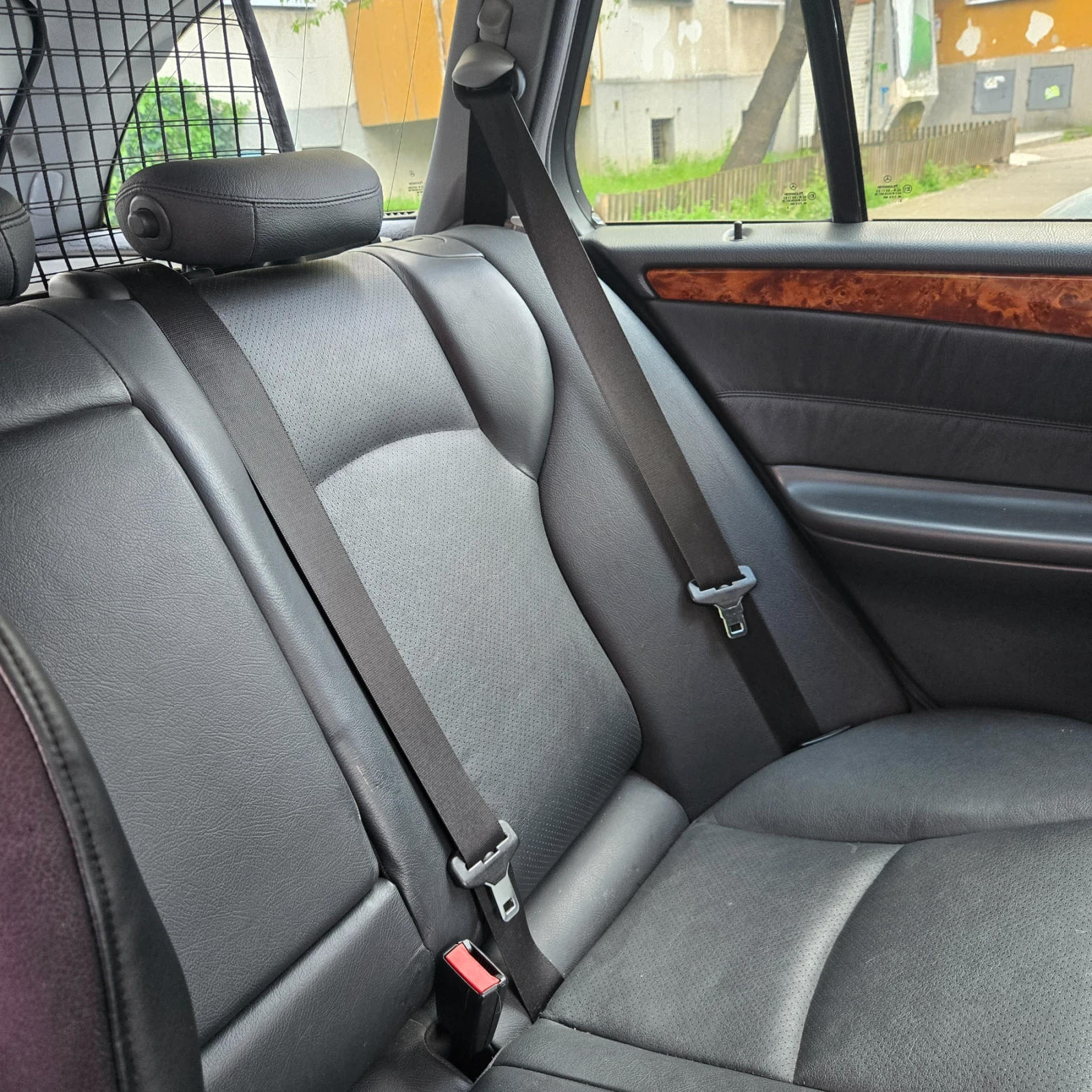 Mercedes-Benz C 320, снимка 13 - Автомобили и джипове - 54766763