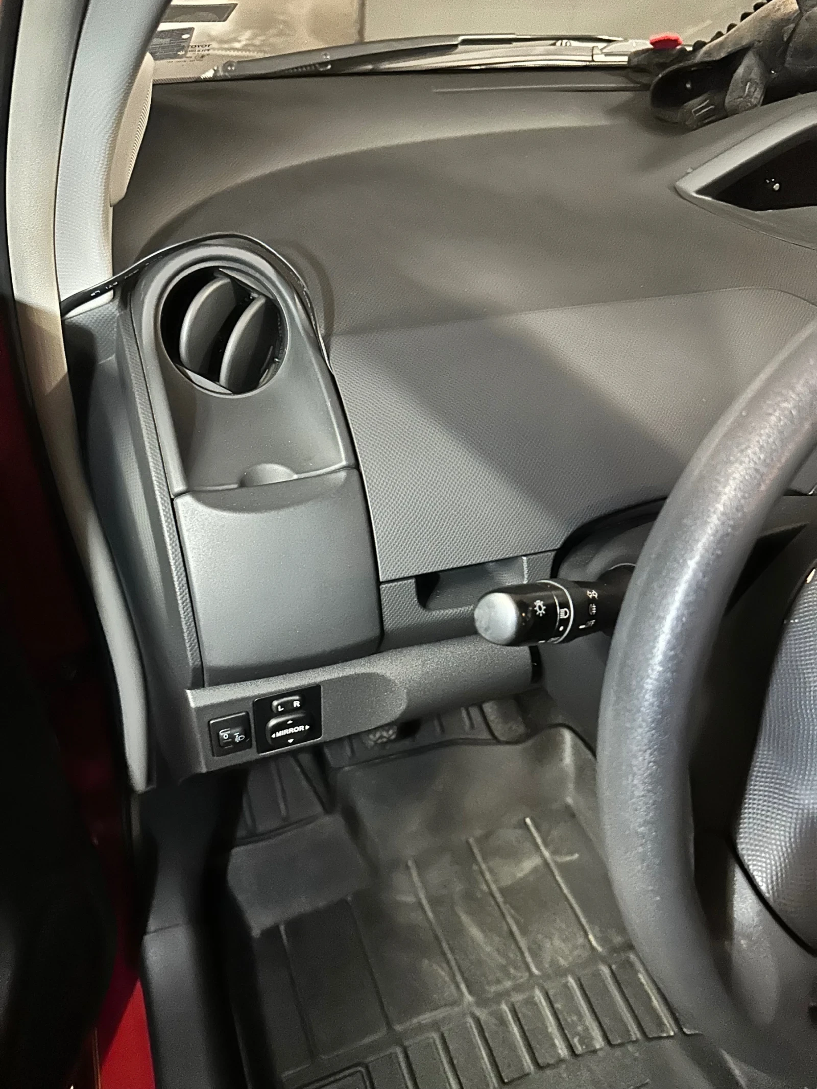 Toyota Yaris, снимка 8 - Автомобили и джипове - 55732562