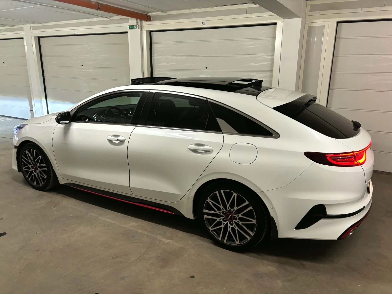 Kia Pro ceed 1.6 GT / 78 000км / ГАРАНЦИОНЕН , снимка 9 - Автомобили и джипове - 55943864