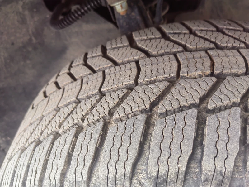 VW Touareg, снимка 8 - Автомобили и джипове - 52859951