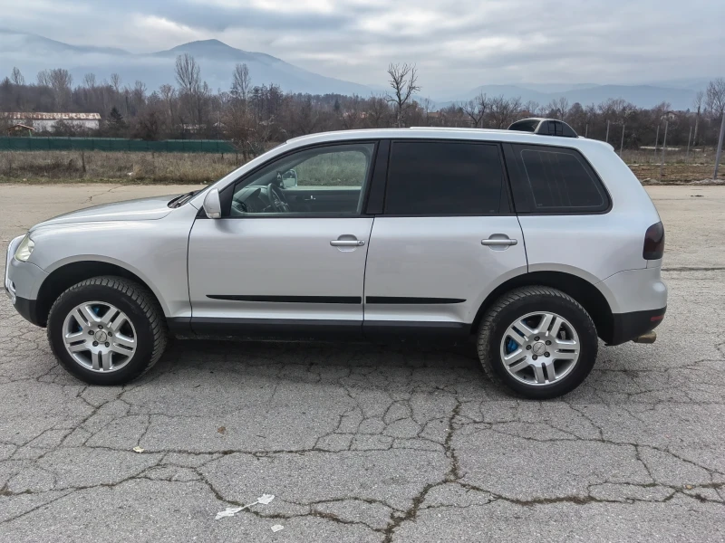 VW Touareg, снимка 2 - Автомобили и джипове - 52859951