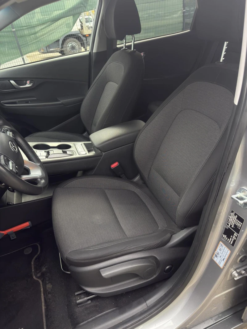 Hyundai Kona 64KWh/FACE/SOH100%/BLUELINK/HEADUP., снимка 8 - Автомобили и джипове - 53098332
