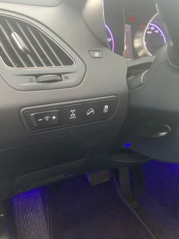 Hyundai IX35 2.0 CRDI navi, снимка 12 - Автомобили и джипове - 53197198