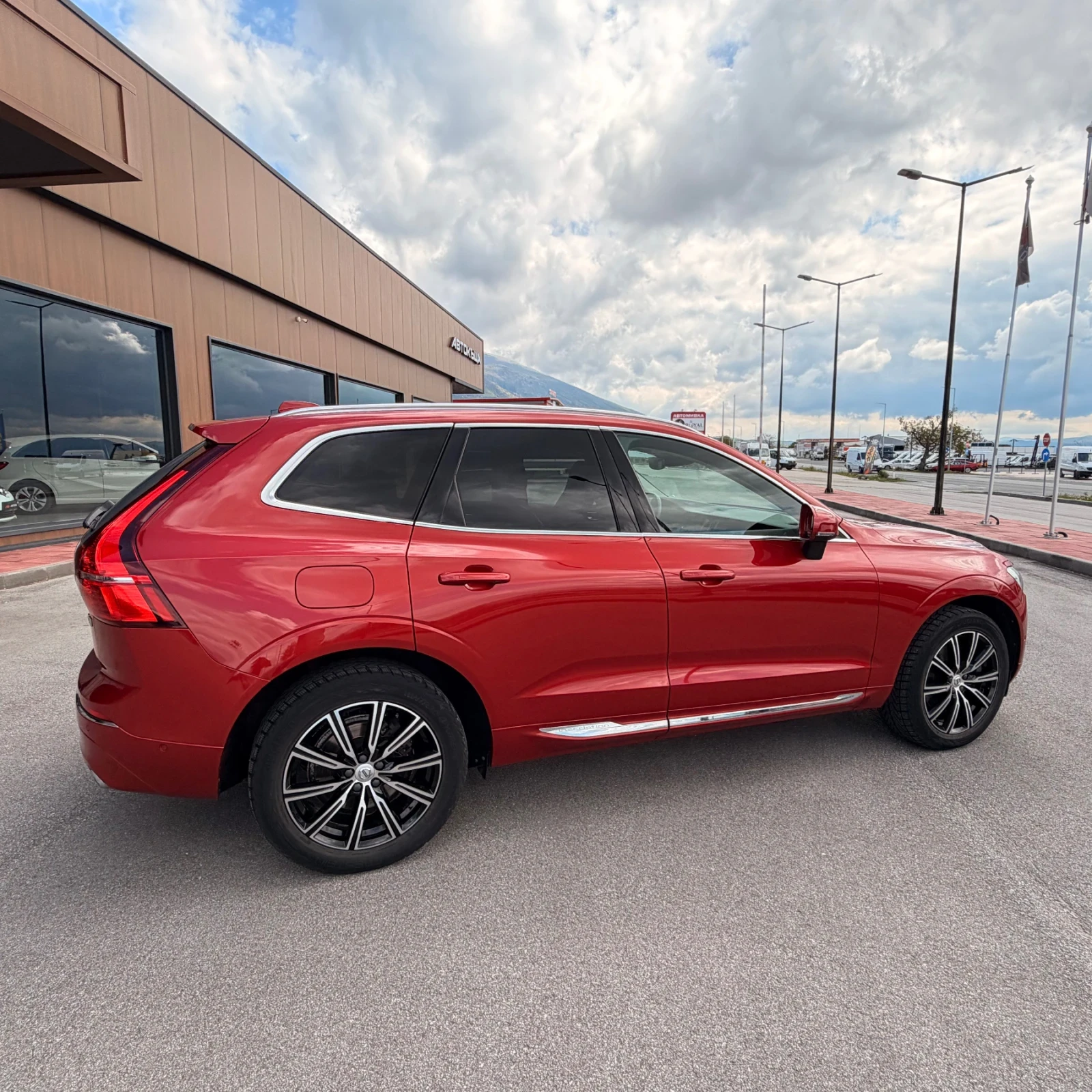Volvo XC60 ПАНОРАМА;ПОДГРЕВ;Keyless-Go;360-КАМЕРА;КОЖА;НОВ, снимка 4 - Автомобили и джипове - 54376923