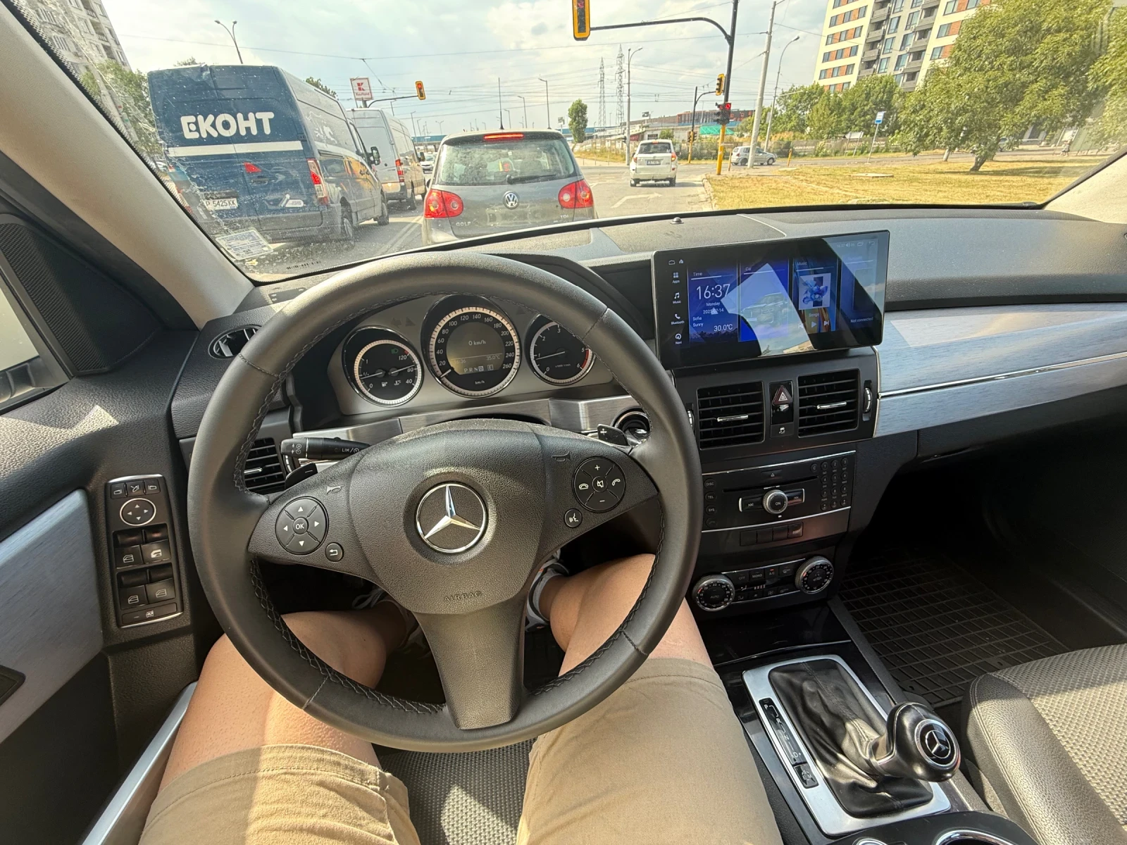 Mercedes-Benz GLK 2.2 обслужен и стегнат всичко платено, снимка 4 - Автомобили и джипове - 54939075