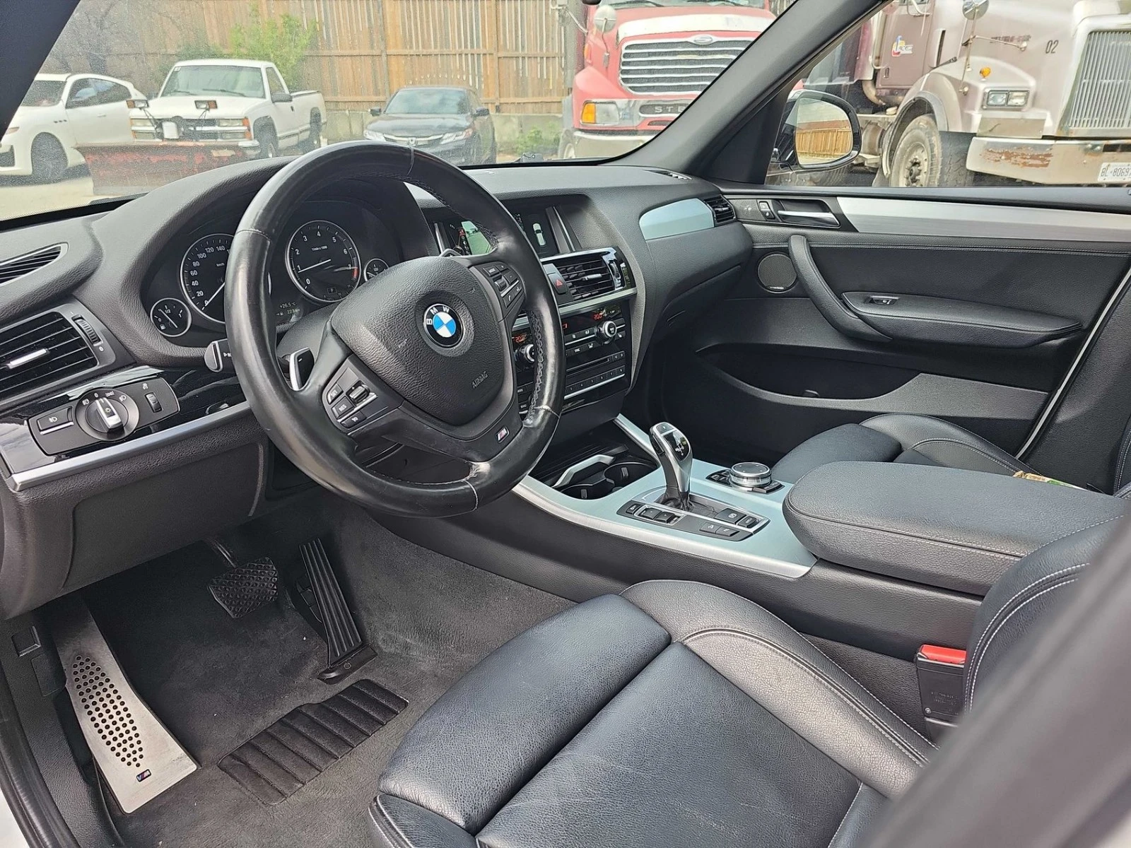 BMW X3 XDRIVE35I * M Pack * АвтоКредит * (ЦЕНА ДО БГ), снимка 8 - Автомобили и джипове - 55605909