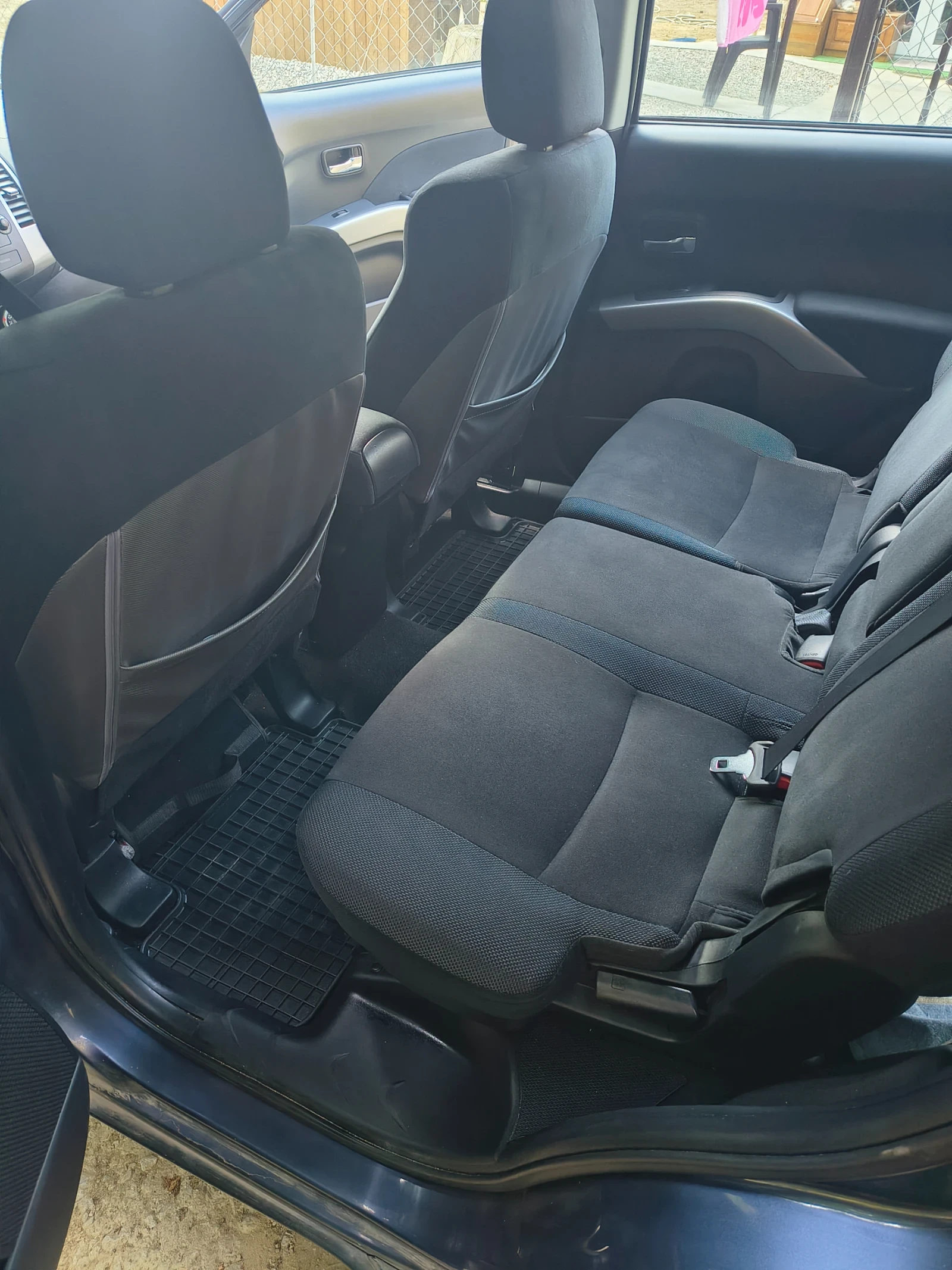 Mitsubishi Outlander, снимка 5 - Автомобили и джипове - 55674941